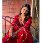 Royal Red Silk Bridal Lehenga - Image 5