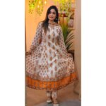 সুতি কাপড়ের গ্রাউন্ড/গোল থ্রি পিস - Image 4