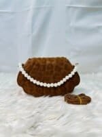 Trendy Shell Shape Pearl Handbag for Women – Stylish Crossbody & Shoulder Bag (Pink, Brown, Cream, Black) - Image 5